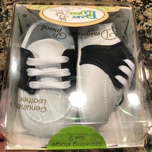 Baby deer saddle Connor shoe, infant size 2
